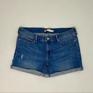 Levis Midrise Denim Shorts, Size 32, S40197, In Excellent Condition!
